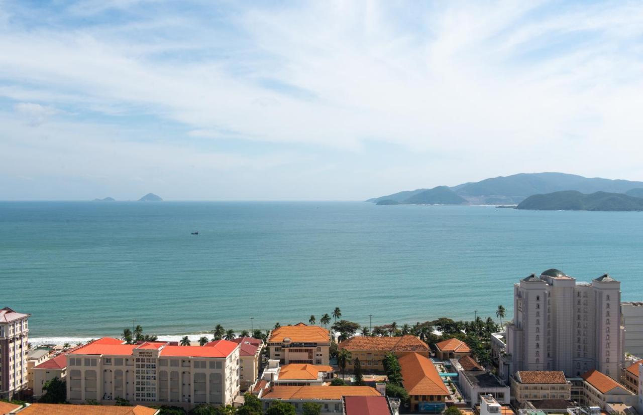 Marina Suites Apartment Nha Trang Exteriör bild