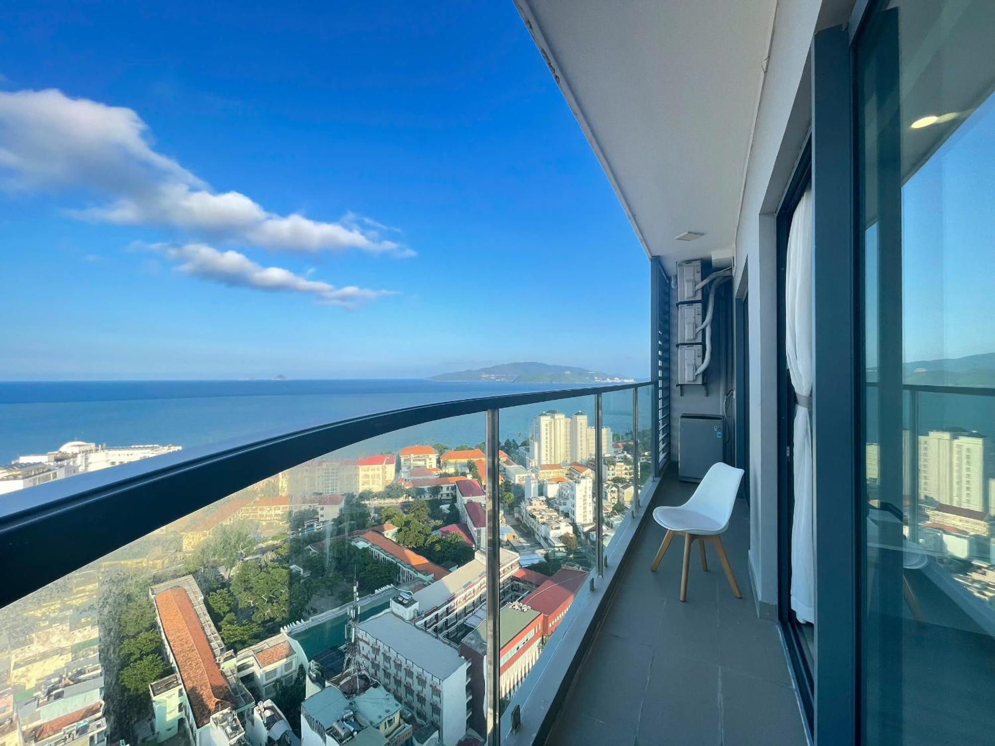 Marina Suites Apartment Nha Trang Exteriör bild